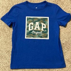 Gap t-shirt